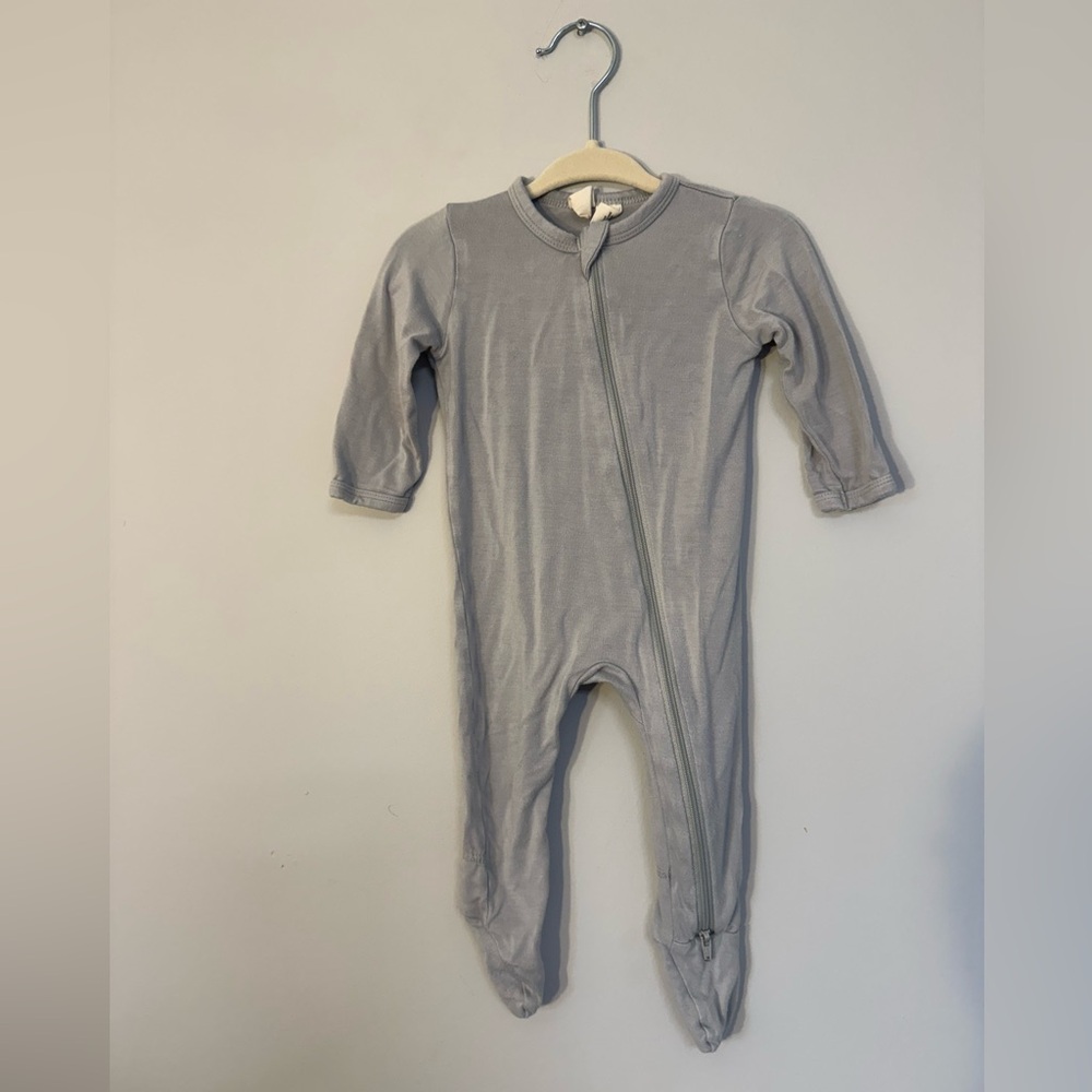 Kyte baby Grey Footed One-Piece Zipper Pajamas 3-6m in storm bamboo soft